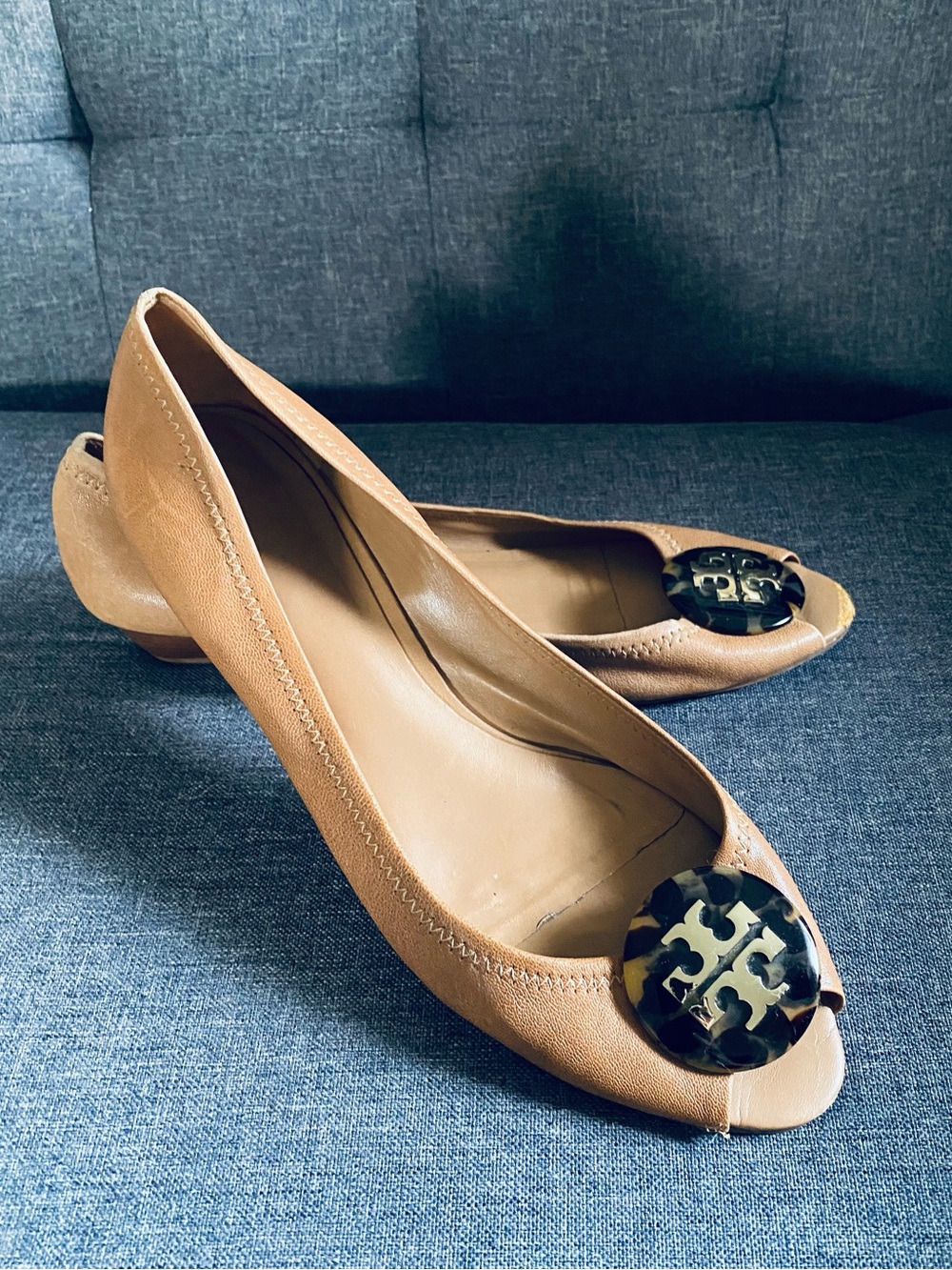 Women's Tan Peep-Toe Ballet Flats with Tortoiseshell & Gold Accent